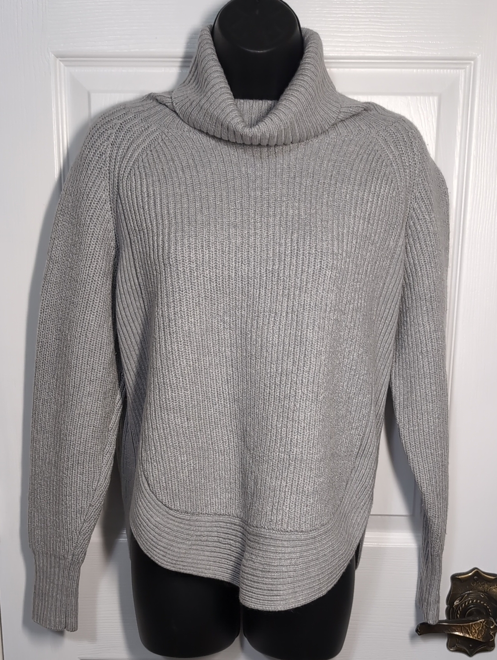 Wilfred Merino Wool Asianna Turtleneck Sweater Size Small